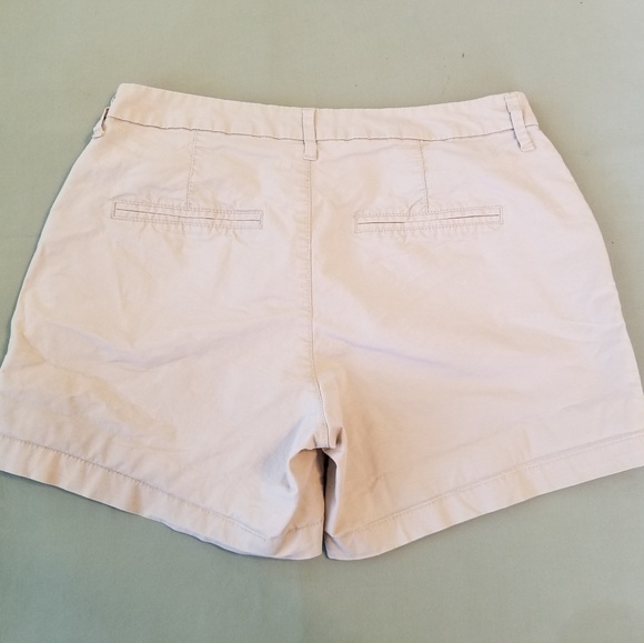 Old Navy Khaki Shorts Womens Stretch Size 6 - Picture 2 of 7